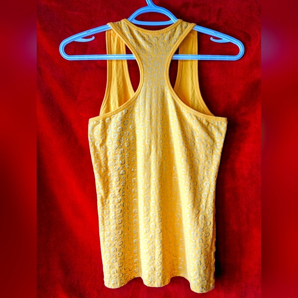 Guess ❓ Razorback Tank - Picture 4 of 9